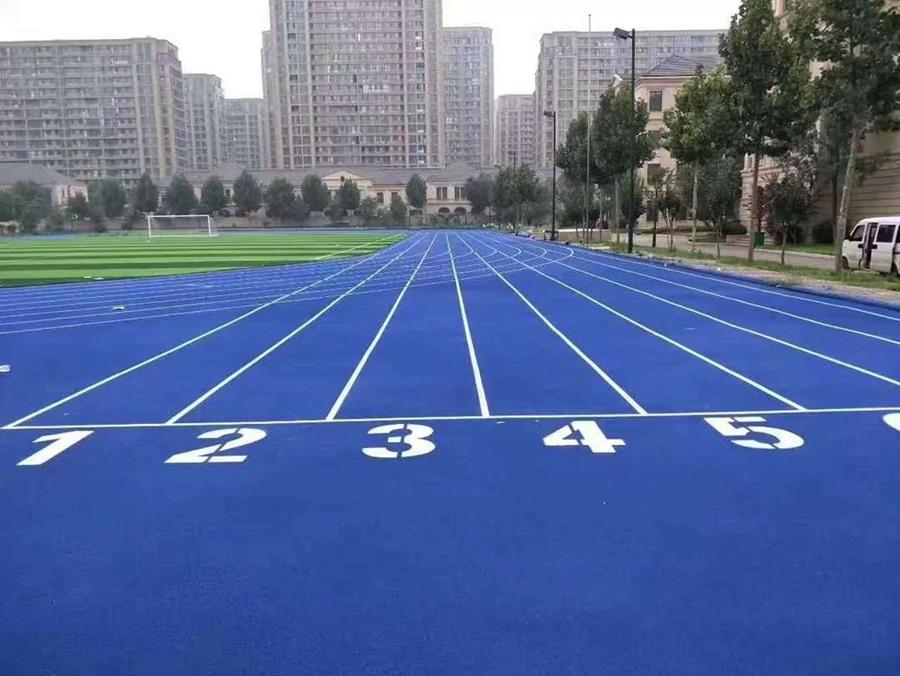 環(huán)保型塑膠跑道材料的特性是什么？使用注意事項
